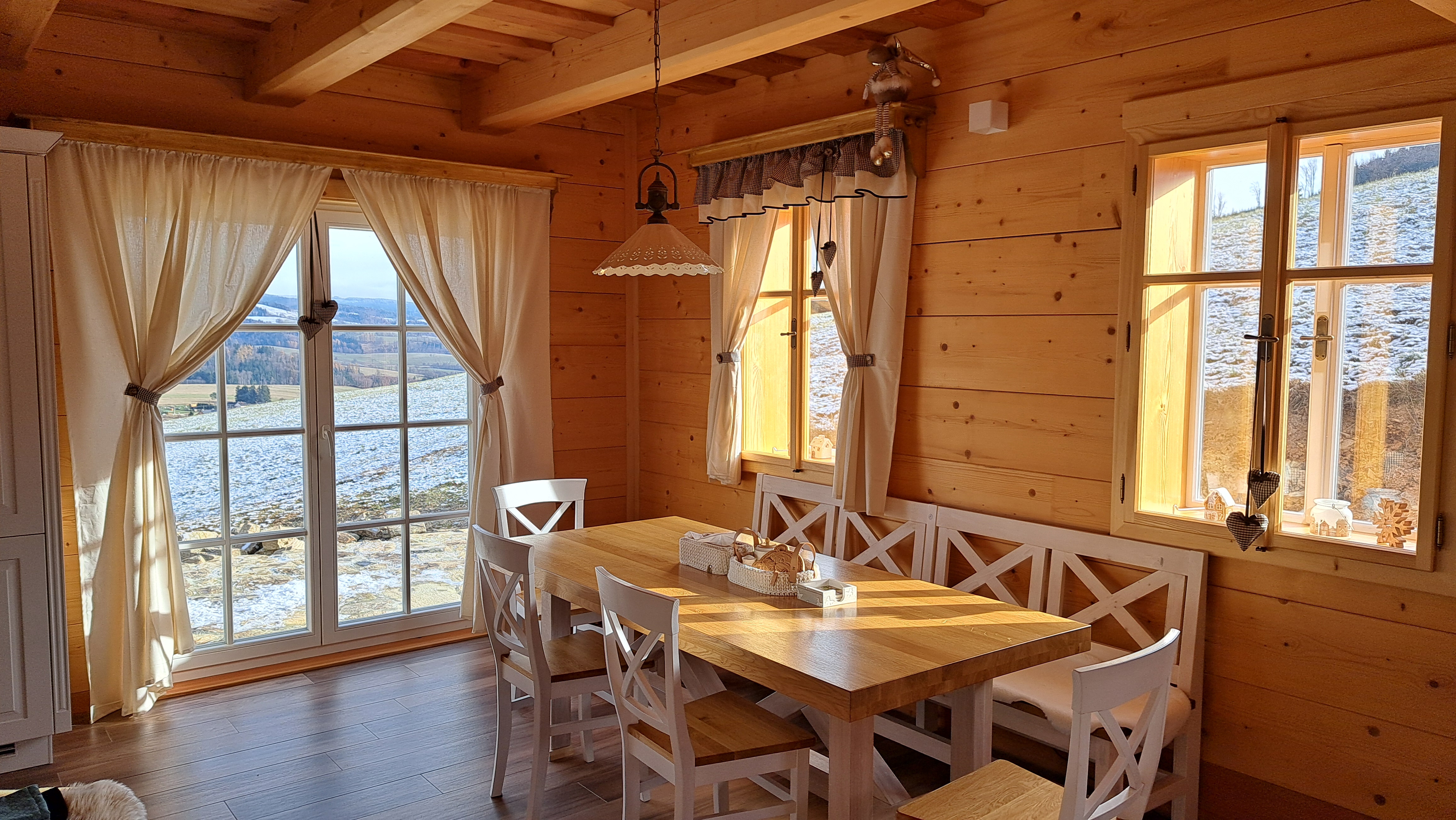#sitinamiru#ateliersplnenysen#chalupanamiru#zavesynamiru#krejcovstvi#interiery#designer#