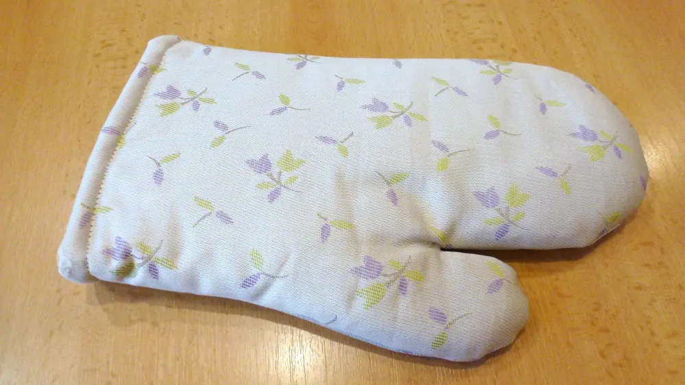Chňapka s magnetem fialový tulipánek