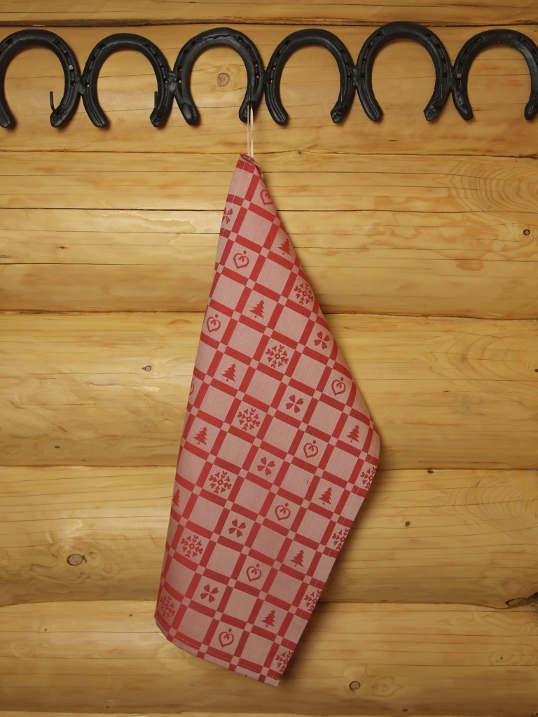 Utěrka na nádobí, červené perníčky