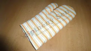 Chňapka s magnetem oranžový proužek