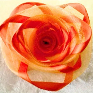 Spona na závěsy oranžová růžička