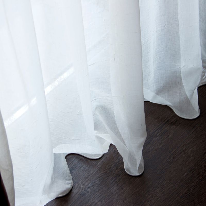 Voálová záclona bílá do kuchyně